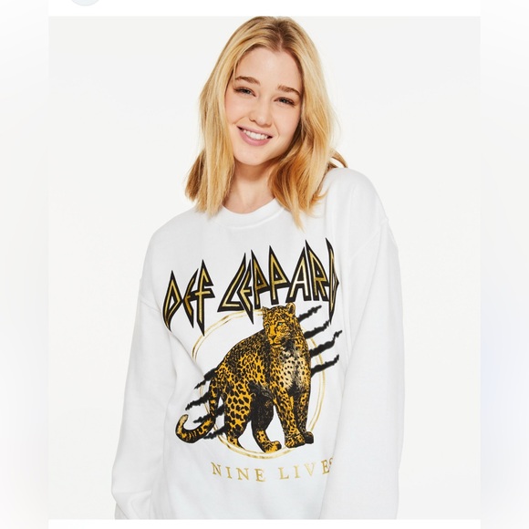 Aeropostale Sweaters - Aeropostale Oversized Def Leppard crewneck sweater